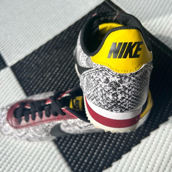 NIKE CORTEZ LEATHER “SNAKESKIN”WOMENS SIZE 9 - Picture 5 of 8